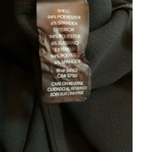 Calvin Klein Size 4 Black Jumpsuit Sleeveless Pockets with Satin Detail V Neck - Picture 4 of 10